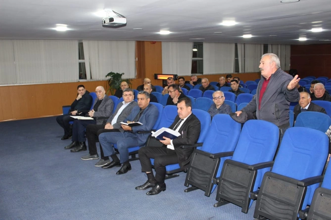 AYNA rəhbərliyi avtovağzalda daşıyıcı şirkətlərlə görüş keçirdi — problemlər dinlənildi — FOTOLAR