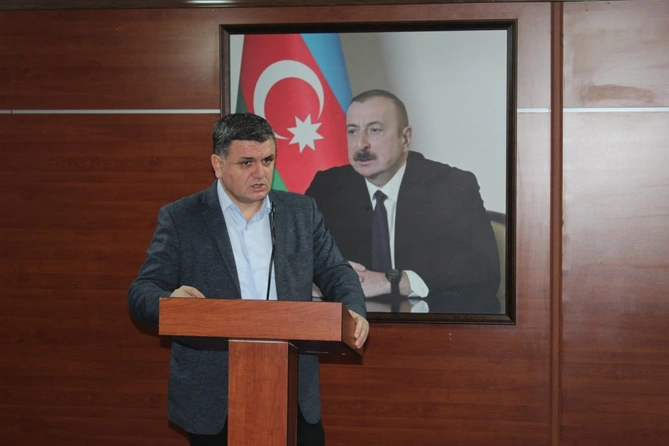 AYNA rəhbərliyi avtovağzalda daşıyıcı şirkətlərlə görüş keçirdi — problemlər dinlənildi — FOTOLAR