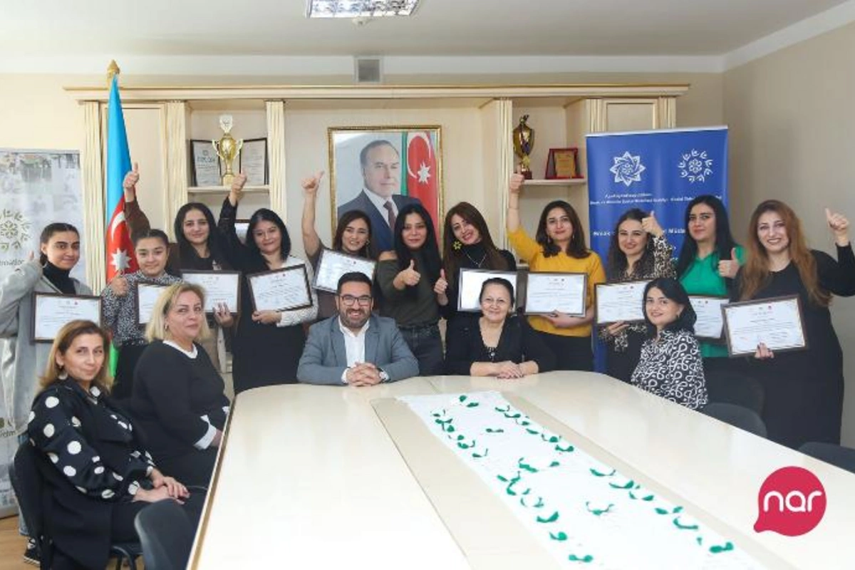 “Nar”ın eşitmə məhdudiyyətli şəxslər üçün peşə təlimlərinin ilk mərhələsi başa çatdı
