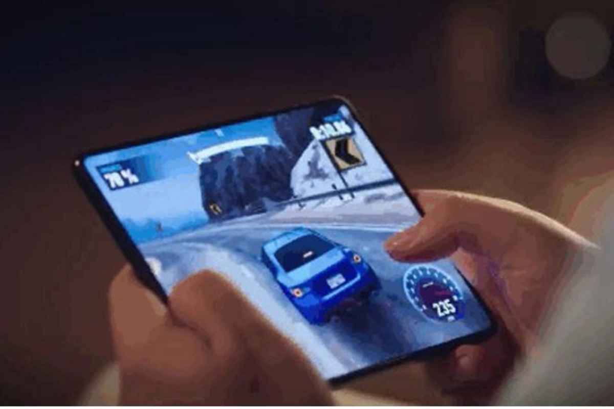 Əlavə heç bir şey: Galaxy Z Fold4 həyatımızı necə asanlaşdırır (və rəngarəng edir)?