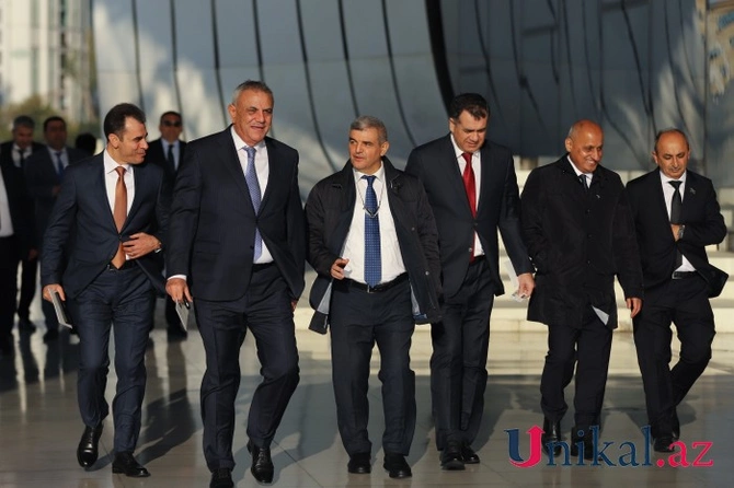 YAP-ın 30 illik yubiley tədbiri başladı — FOTOLAR