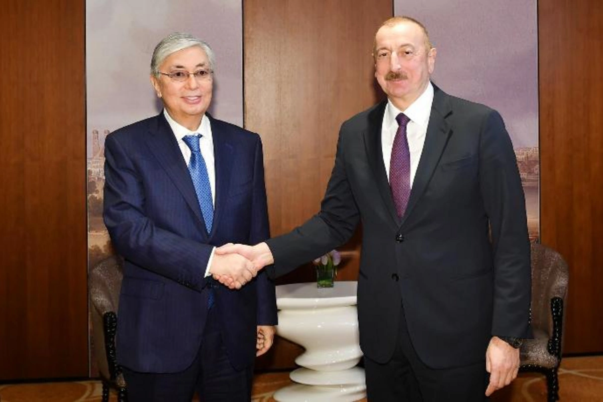 İlham Əliyev Tokayevi TƏBRİK ETDİ