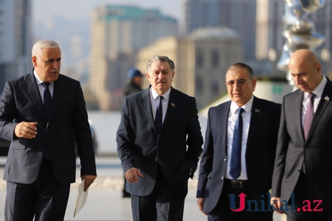 YAP-ın 30 illik yubiley tədbiri başladı — FOTOLAR