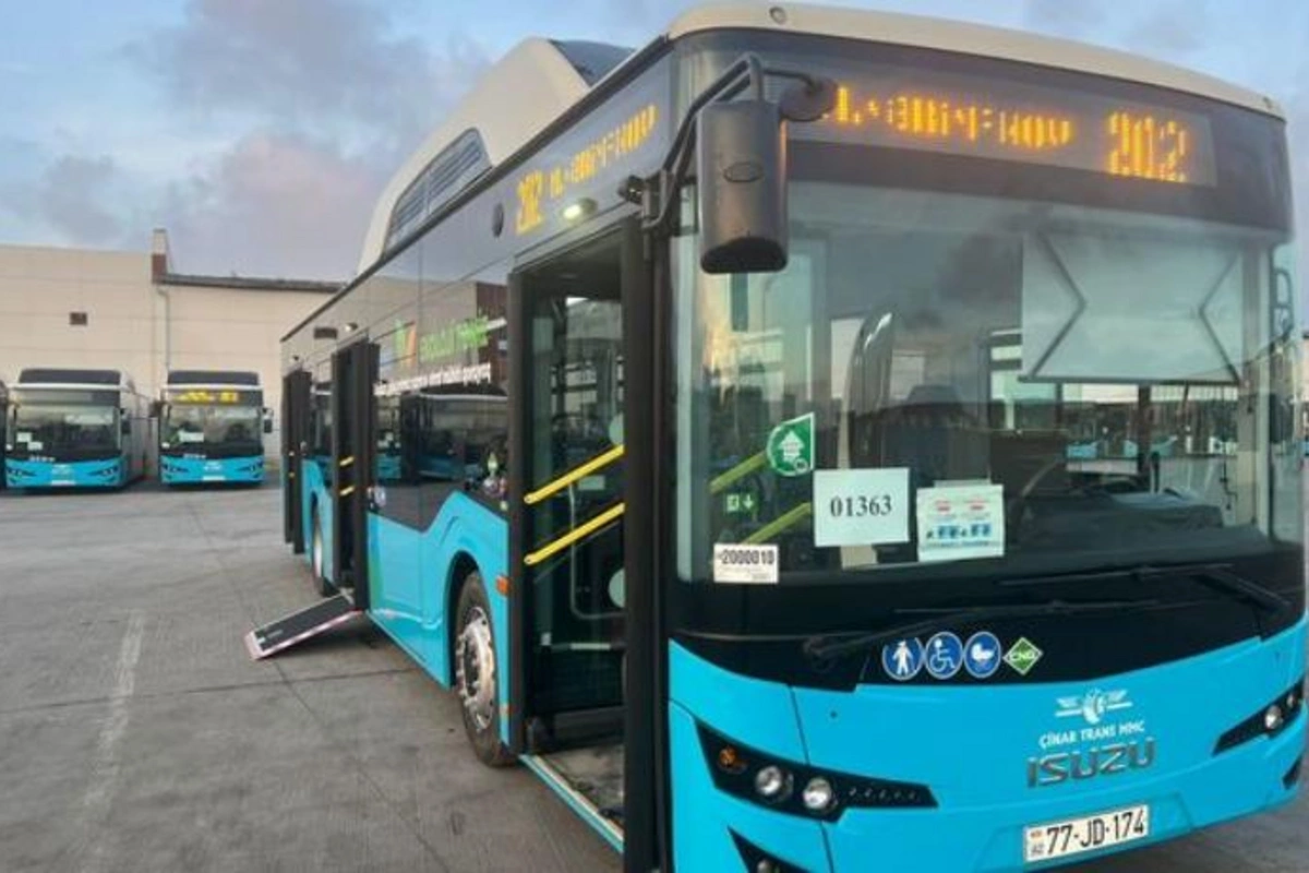 Bakıya 12 metrlik avtobuslar gətirildi — FOTO/VİDEO