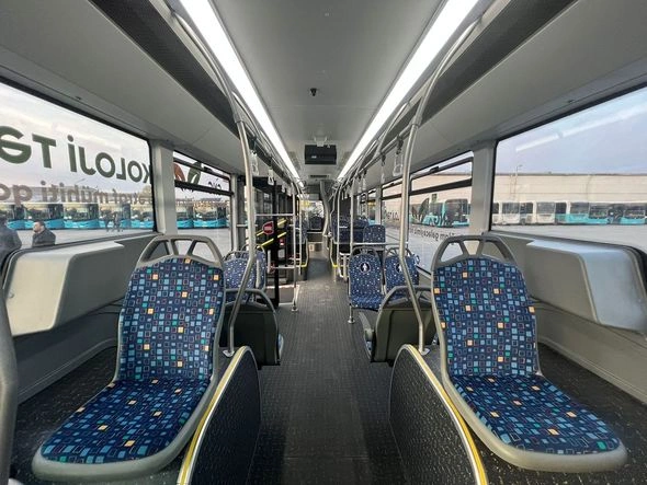 Bakıya 12 metrlik avtobuslar gətirildi — FOTO/VİDEO Bakıya 12 metrlik avtobuslar gətirildi — FOTO/VİDEO