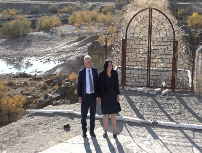 Xudafərin körpüsündən İrana mesaj — FOTO
