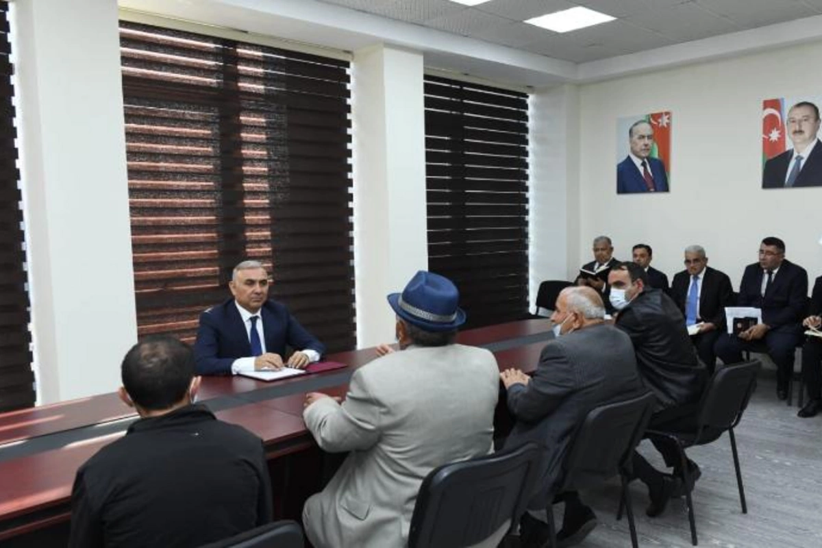 Azərişıq ASC-nin sədri Vüqar Əhmədov vətəndaşları qəbul etdi — FOTO