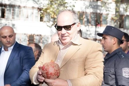 Milyarder Əhmədov hansı generalların səsini yazıb? — Adlar bəlli oldu Milyarder Əhmədov hansı generalların səsini yazıb? — Adlar bəlli oldu