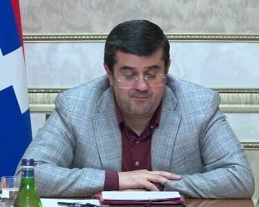 Xankəndidə çevriliş: Araik bunlara məcbur oldu