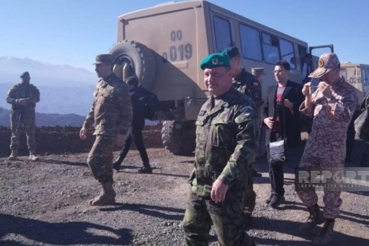 Xarici ölkələrin hərbi attaşeləri Sarıbaba yüksəkliyində mina sahələrinə baş çəkiblər — YENİLƏNİB (FOTO)