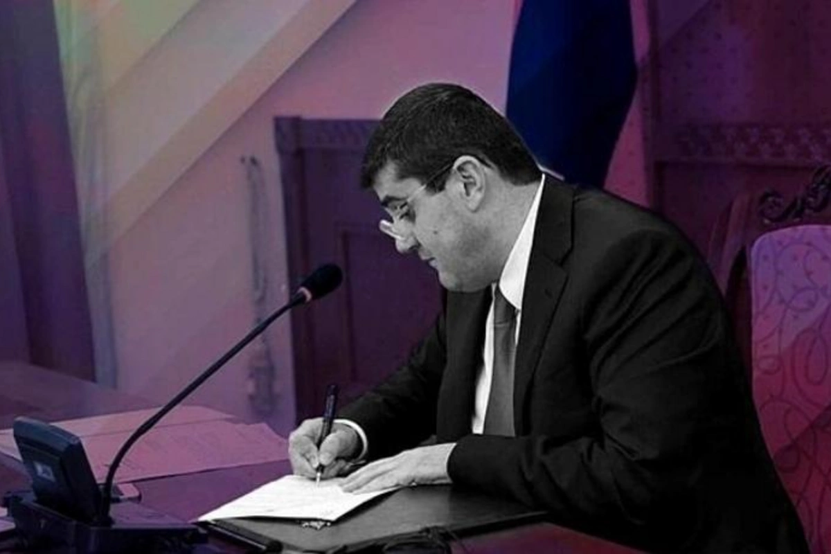 Xankəndidə çevriliş: Araik bunlara məcbur oldu