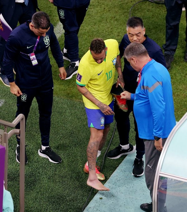 Zədələnən Neymar DÇ-2022-ni buraxacaq? — FOTO