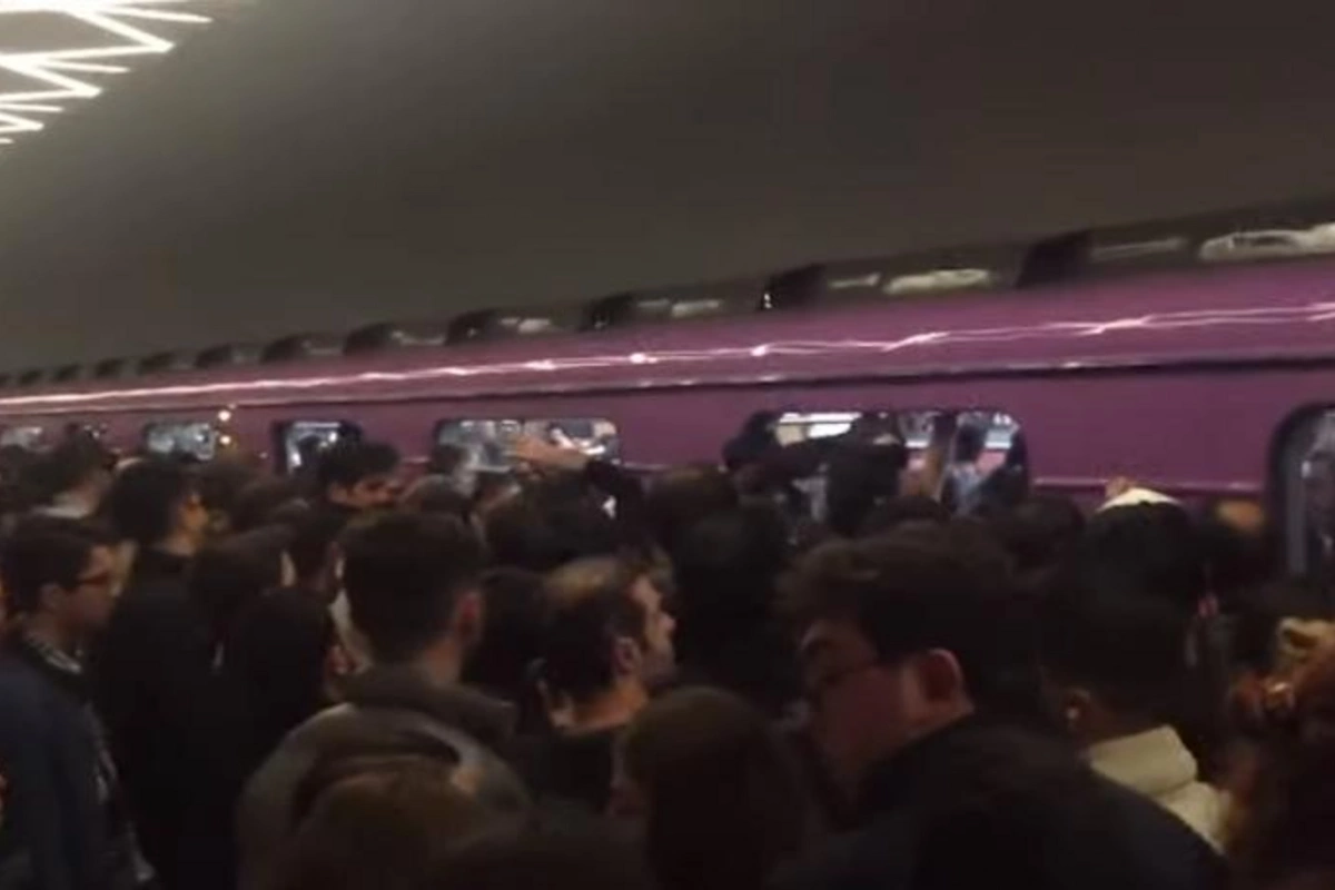 Metroda faciəvi şəkildə ölən şəxsin kimliyi bilindi