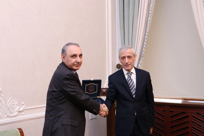 Baş Prokurorluğun iki vəzifəli şəxsi təqaüdə göndərildi (FOTO)
