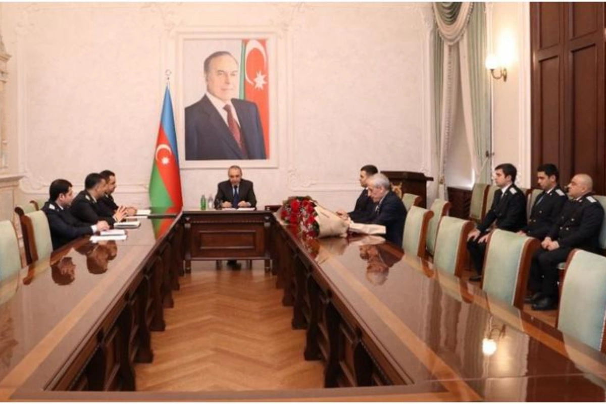 Baş Prokurorluğun iki vəzifəli şəxsi təqaüdə göndərildi (FOTO)
