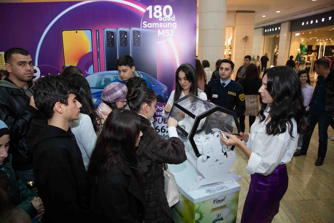 “Finalda qazan!” lotereyasının 1-ci tirajının qaliblərinə mobil telefonlar təqdim olundu — FOTOLAR