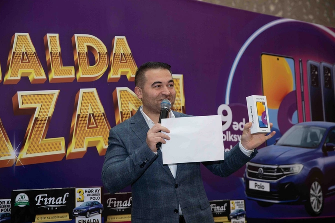 “Finalda qazan!” lotereyasının 1-ci tirajının qaliblərinə mobil telefonlar təqdim olundu — FOTOLAR