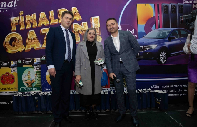 “Finalda qazan!” lotereyasının 1-ci tirajının qaliblərinə mobil telefonlar təqdim olundu — FOTOLAR