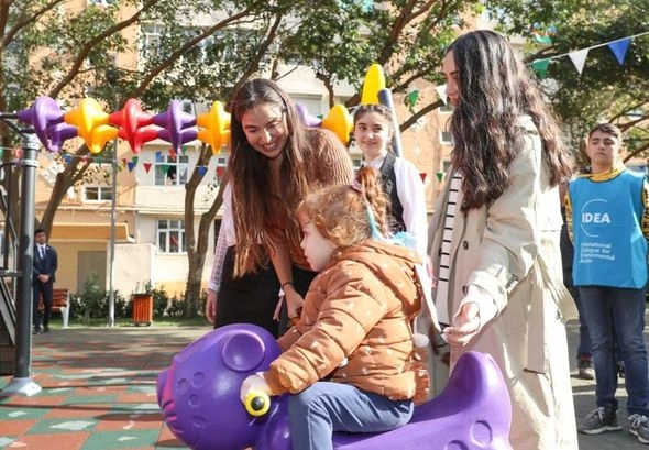 Leyla Əliyevanın iştirakı ilə növbəti abadlaşdırılmış həyətin açılışı olub — FOTO