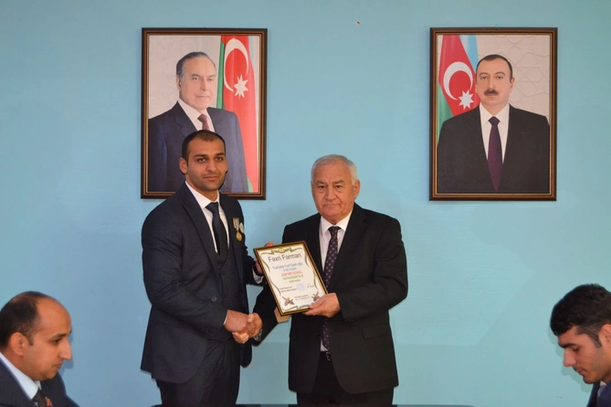Füzuli rayonunda dövlət qulluğunda çalışan şəhid ailələri və qazilərlə görüş keçirildi — FOTOLAR Füzuli rayonunda dövlət qulluğunda çalışan şəhid ailələri və qazilərlə görüş keçirildi — FOTOLAR
