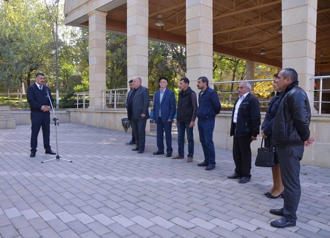Göygöl sakinlərini “Açıq mikrofon”a gətirən səbəblər bəlli oldu — FOTOLAR Göygöl sakinlərini “Açıq mikrofon”a gətirən səbəblər bəlli oldu — FOTOLAR