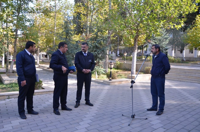 Göygöl sakinlərini “Açıq mikrofon”a gətirən səbəblər bəlli oldu — FOTOLAR Göygöl sakinlərini “Açıq mikrofon”a gətirən səbəblər bəlli oldu — FOTOLAR