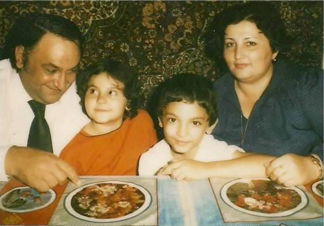 “Atam içən olubsa da, onun kimsənin qapısında yıxılıb yatdığını heç kim görməyib...”