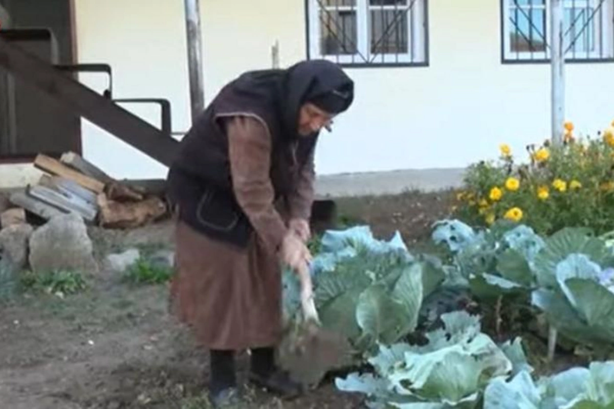 101 yaşlı nənənin uzunömürlülük sirri — VİDEO