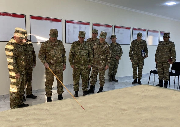 Zakir Həsənov komandoların təlimlərini izlədi, tapşırıqlar verdi — FOTO/VİDEO
