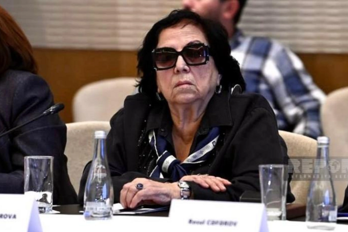 Novella Cəfəroğlu: Azərbaycanda iki əsas partiyanın olması kifayətdir