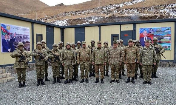 Müdafiə naziri Ermənistanla sərhəddə yerləşən bölmələrdə olub — FOTO/VİDEO