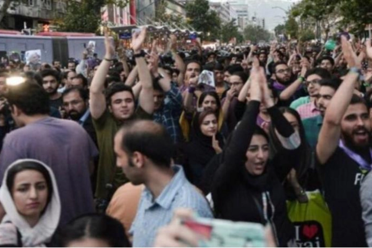 Güney azərbaycanlı qadınlar hərbçilərə çağırış etdi