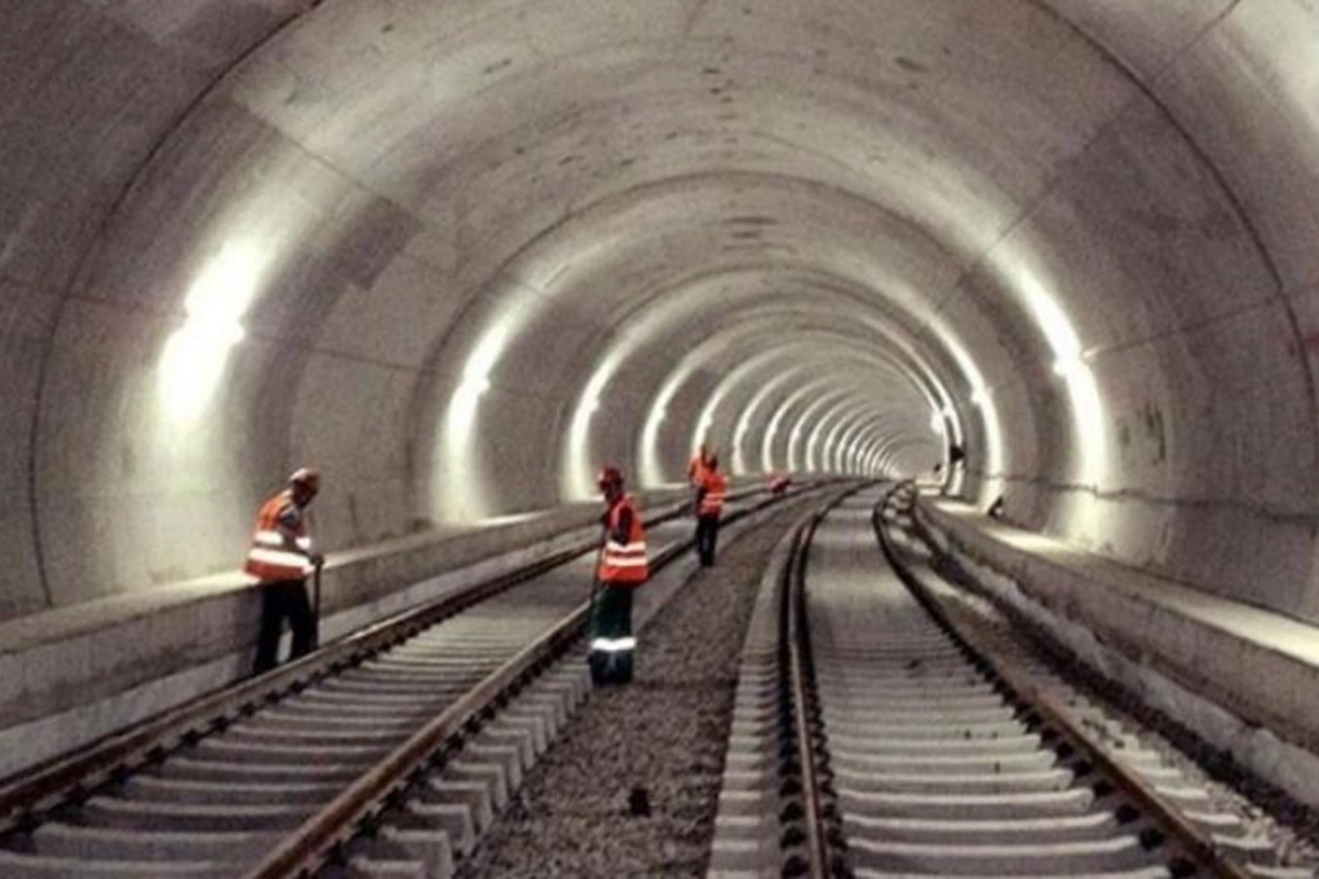 Metropoliten bu stansiyalarda tikinti işlərini DAYANDIRIB
