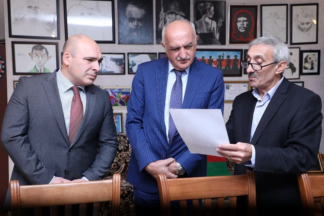 Birliyin rəhbər şəxsləri şəhid ailələrini ziyarət ediblər — FOTOLAR
