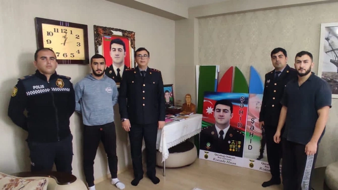 Zəngilan polisi Zəfər Günü ilə əlaqədar şəhid ailələrini ziyarət etdi — FOTOLAR Zəngilan polisi Zəfər Günü ilə əlaqədar şəhid ailələrini ziyarət etdi — FOTOLAR