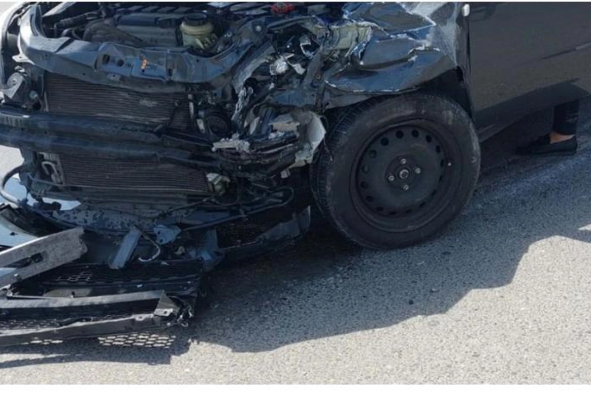 Bakıdan Xaçmaza sərnişin daşıyan Prius aşıb, xəsarət alanlar var