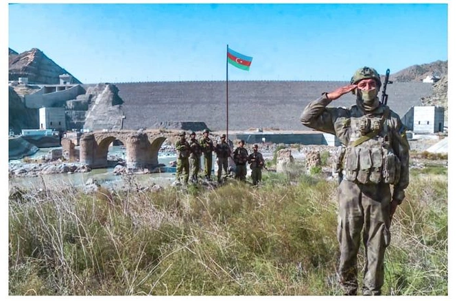 Çalxalanan İran və başını itirmiş molla rejimi...