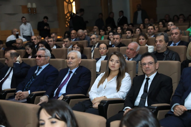 “Şuşanın 270 anı bədii-sənədli filmi nümayiş olunub — VİDEO/FOTOLAR