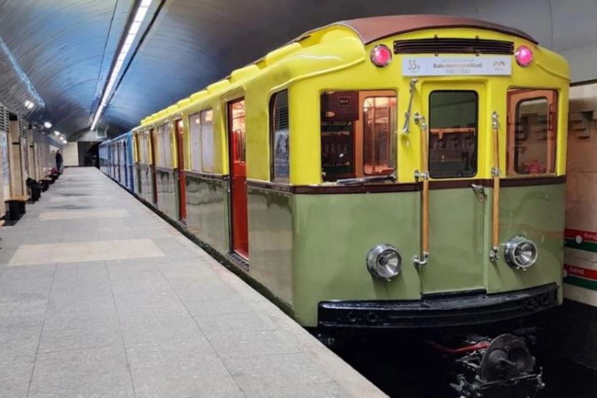 Bayram günlərində bu metro vaqonları nümayiş olunacaq