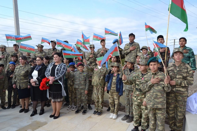 Füzulidə Qarabağ şəhidlərinin xatirəsinə tikilmiş abidə kompleksinin açılışı oldu — FOTOLAR Füzulidə Qarabağ şəhidlərinin xatirəsinə tikilmiş abidə kompleksinin açılışı oldu — FOTOLAR
