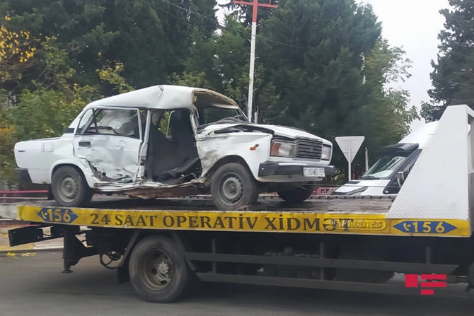 Tovuzda ağır qəza — Ata öldü, oğlu yaralandı