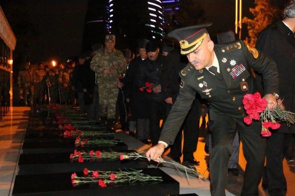 Türkiyəli qazilər Bakıya gəldilər — FOTOLAR