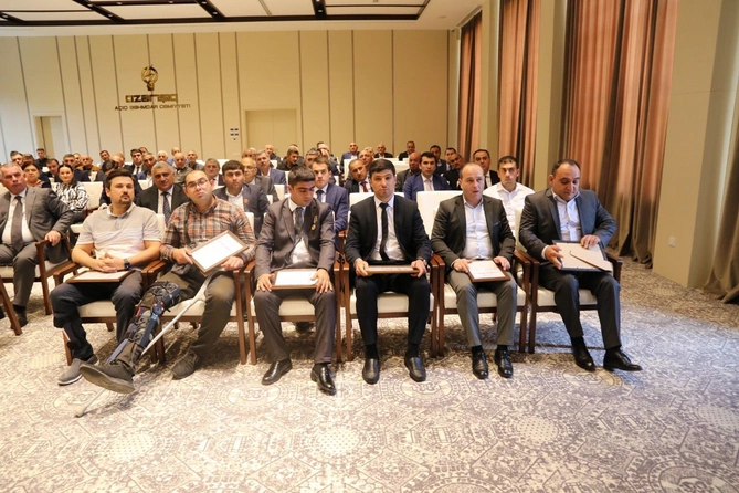 “Azərişıq” rəhbərliyi Zəfər Günü ilə bağlı şəhid ailələri və qazilərlə görüşlər keçirib — FOTOLAR