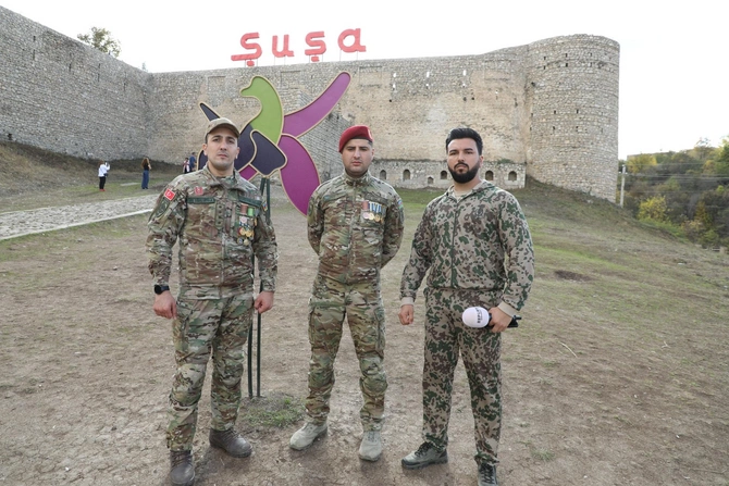 Xüsusi təyinatlıların Şuşa əməliyyatı - şəhərdəki küçə döyüşlərinin təfərrüatı Xüsusi təyinatlıların Şuşa əməliyyatı - şəhərdəki küçə döyüşlərinin təfərrüatı