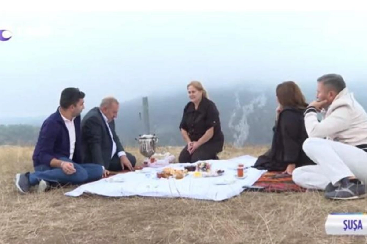 30 illik həsrətdən sonra samovar çayını Cıdır düzündə içdilər — Şuşalılar Şuşada (VİDEO)