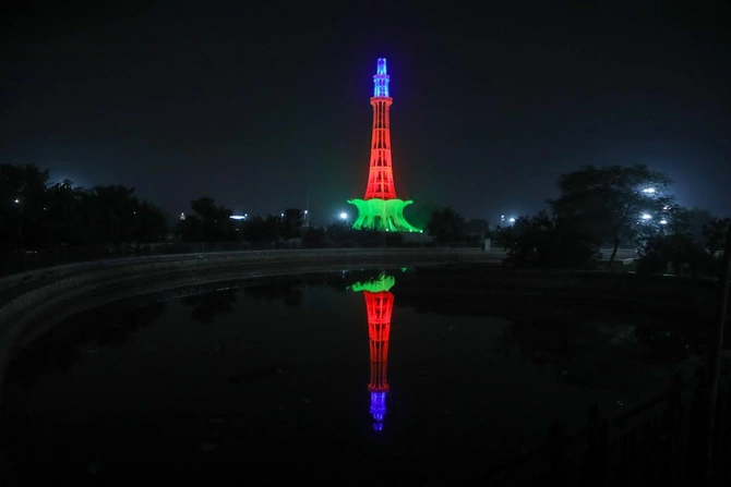 Pakistanın məşhur abidəsi Azərbaycan bayrağı ilə işıqlandırılıb — FOTOLAR Pakistanın məşhur abidəsi Azərbaycan bayrağı ilə işıqlandırılıb — FOTOLAR