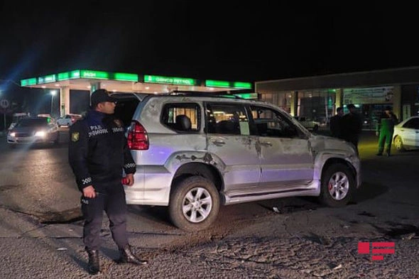 Gəncədə minik avtomobili aşıb, xəsarət alanlar var — FOTO Gəncədə minik avtomobili aşıb, xəsarət alanlar var — FOTO