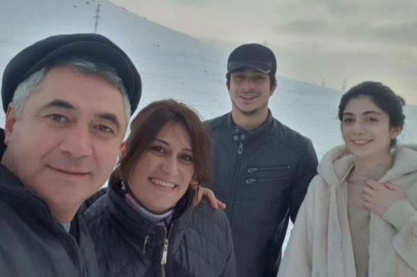 Şəhid polkovnik İlqar Mirzəyevin oğlundan kövrəldən PAYLAŞIM — FOTO Şəhid polkovnik İlqar Mirzəyevin oğlundan kövrəldən PAYLAŞIM — FOTO