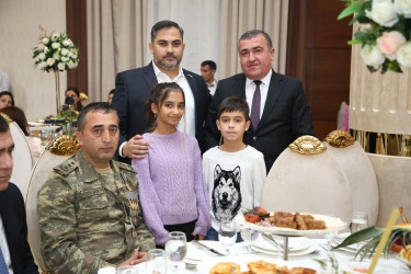 Xətai rayonunda Zəfər Gününə həsr olunan təntənəli tədbir təşkil edilib — FOTOLAR Xətai rayonunda Zəfər Gününə həsr olunan təntənəli tədbir təşkil edilib — FOTOLAR