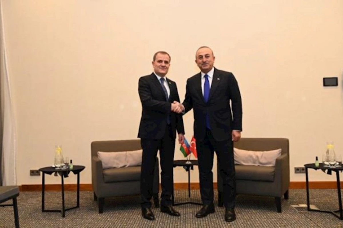 Azərbaycan və Türkiyə XİN başçıları Polşada görüşüb